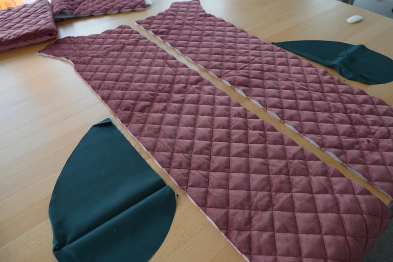 Free sewing tutorial - how to sew a women´s woven vest (sewing pattern included)