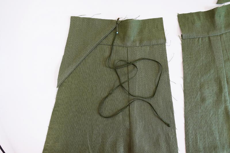 Sewing pattern for women's linen dress with spaghetti straps and exposed back LINEN - assembling the back pieces