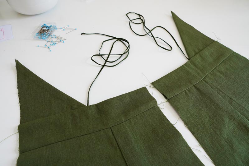 Sewing pattern for women's linen dress with spaghetti straps and exposed back LINEN - assemnbling the back piece