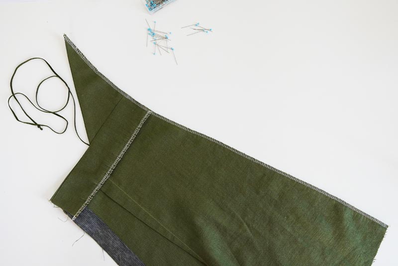 Sewing pattern for women's linen dress with spaghetti straps and exposed back LINEN - assemnbling the back piece