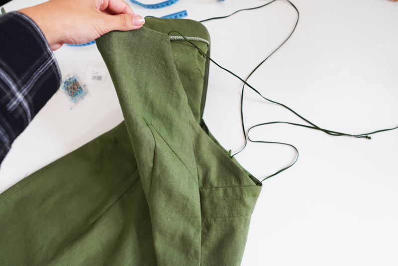 Sewing pattern for women's linen dress with spaghetti straps and exposed back LINEN - completing the dress