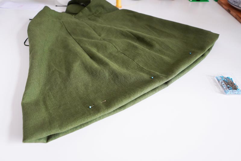 Sewing pattern for women's linen dress with spaghetti straps and exposed back LINEN - hemming