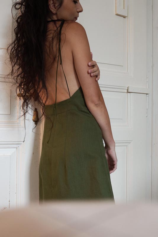 Sewing pattern for women's linen dress with spaghetti straps and exposed back LINEN - step by step tutorial on how to sew a women´s dress